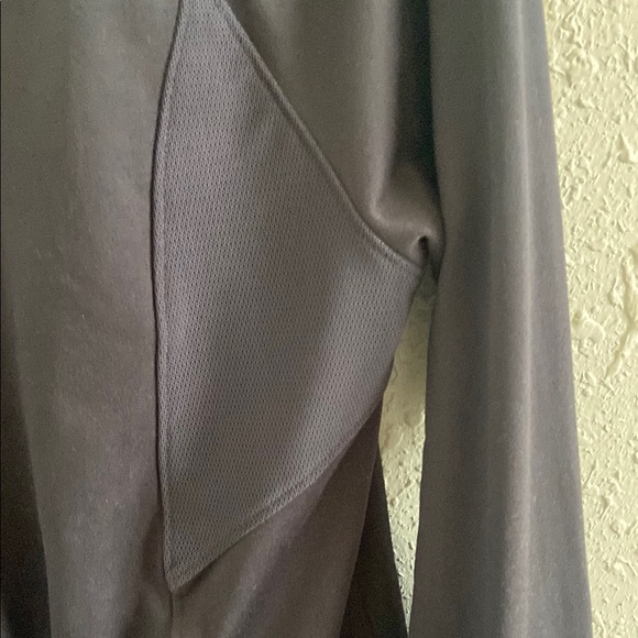 Under Armour Black Logo Jacket - Picture 9 of 10